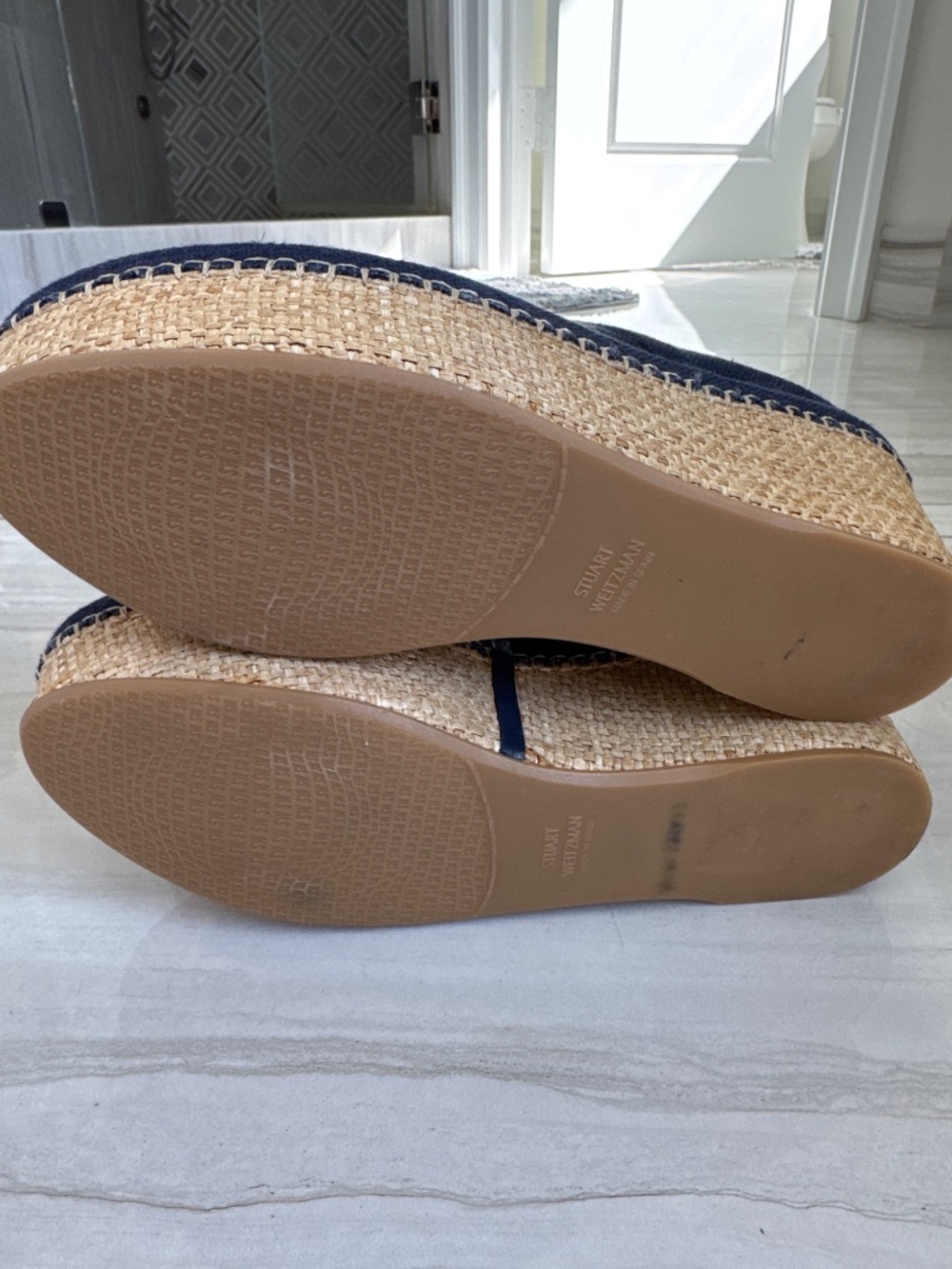 Stuart Weitzman - Picture 5 of 7